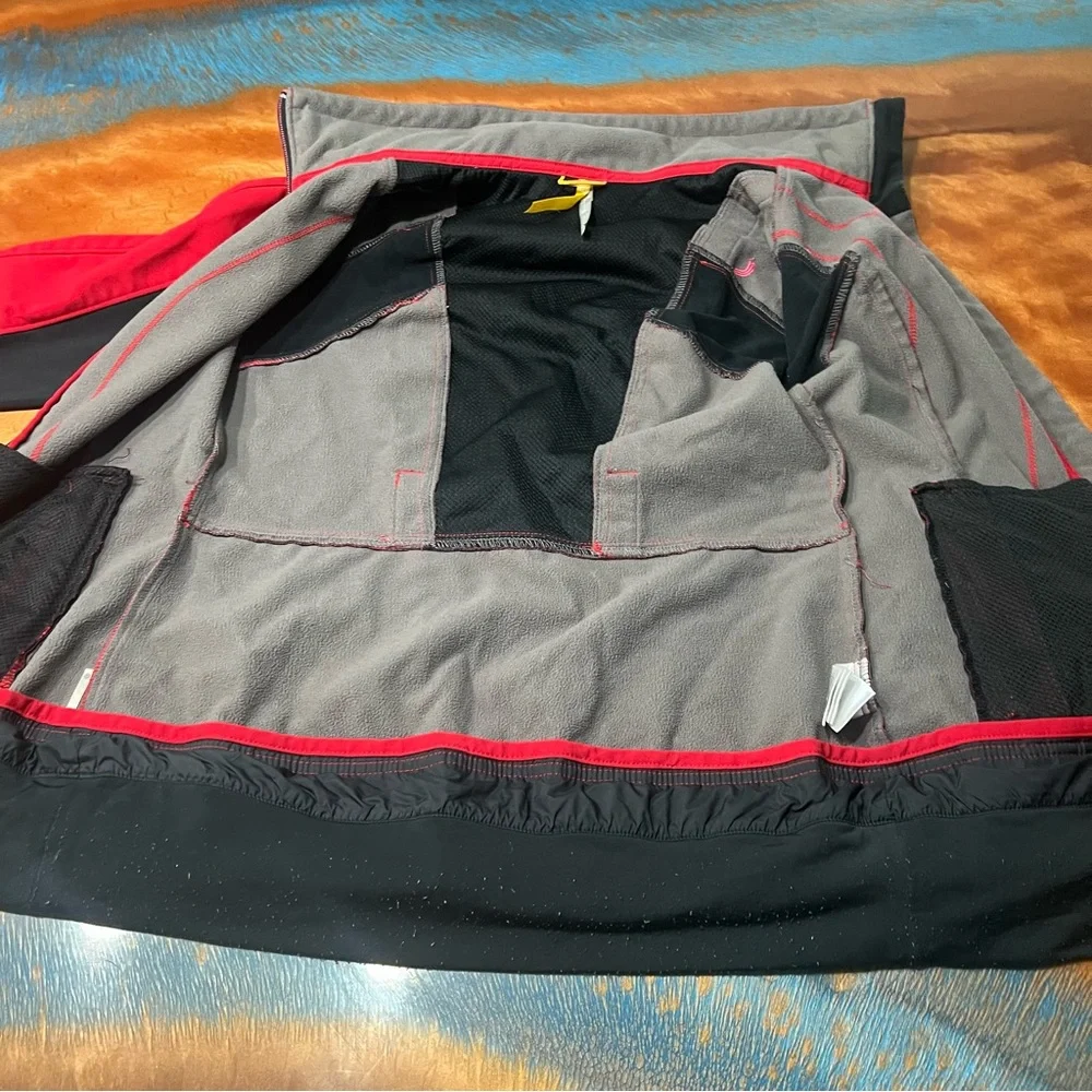 Lole Full zip jacket size small red black pink full zip Thumbholes